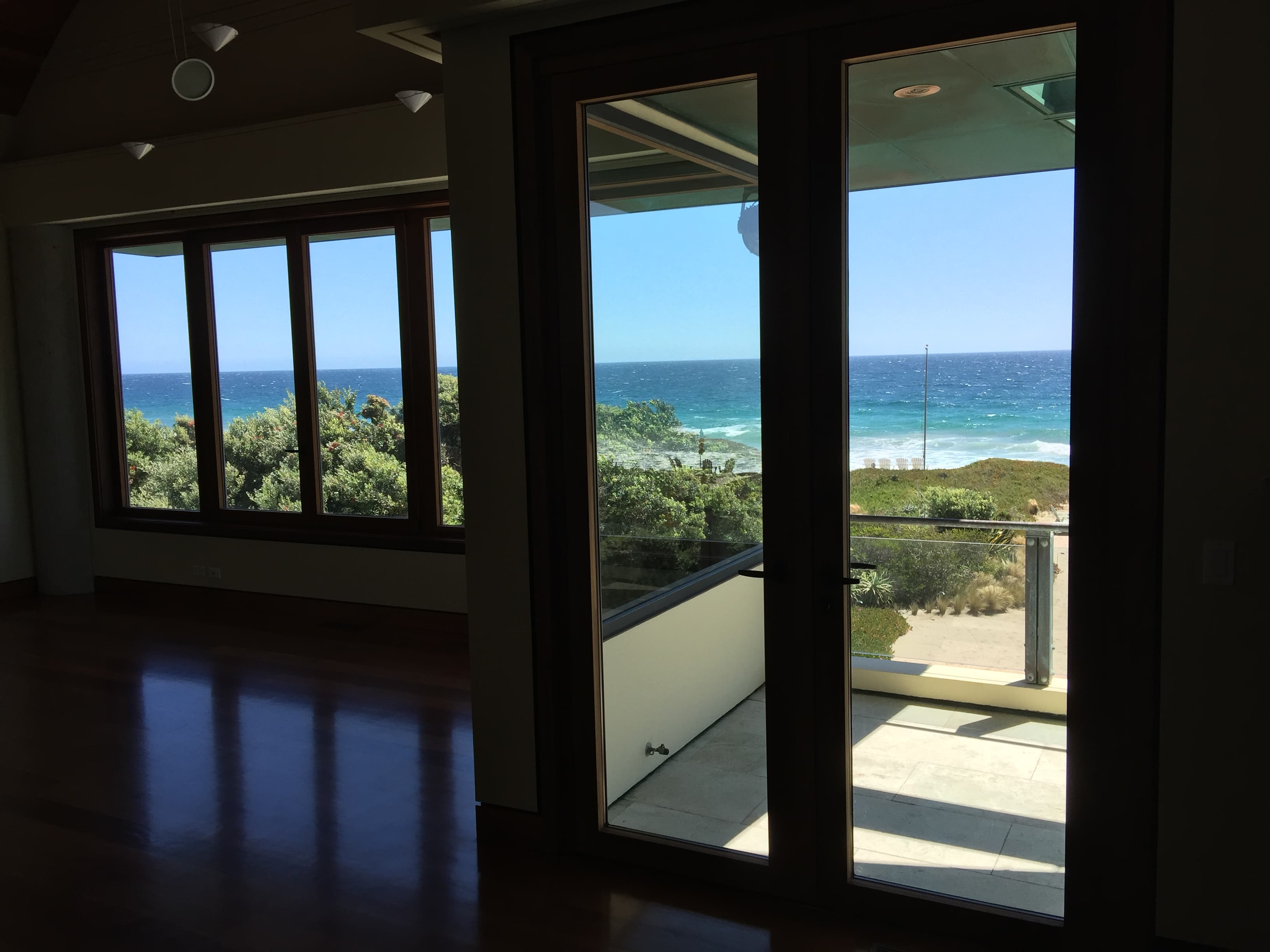 Window and door installation project photo 42