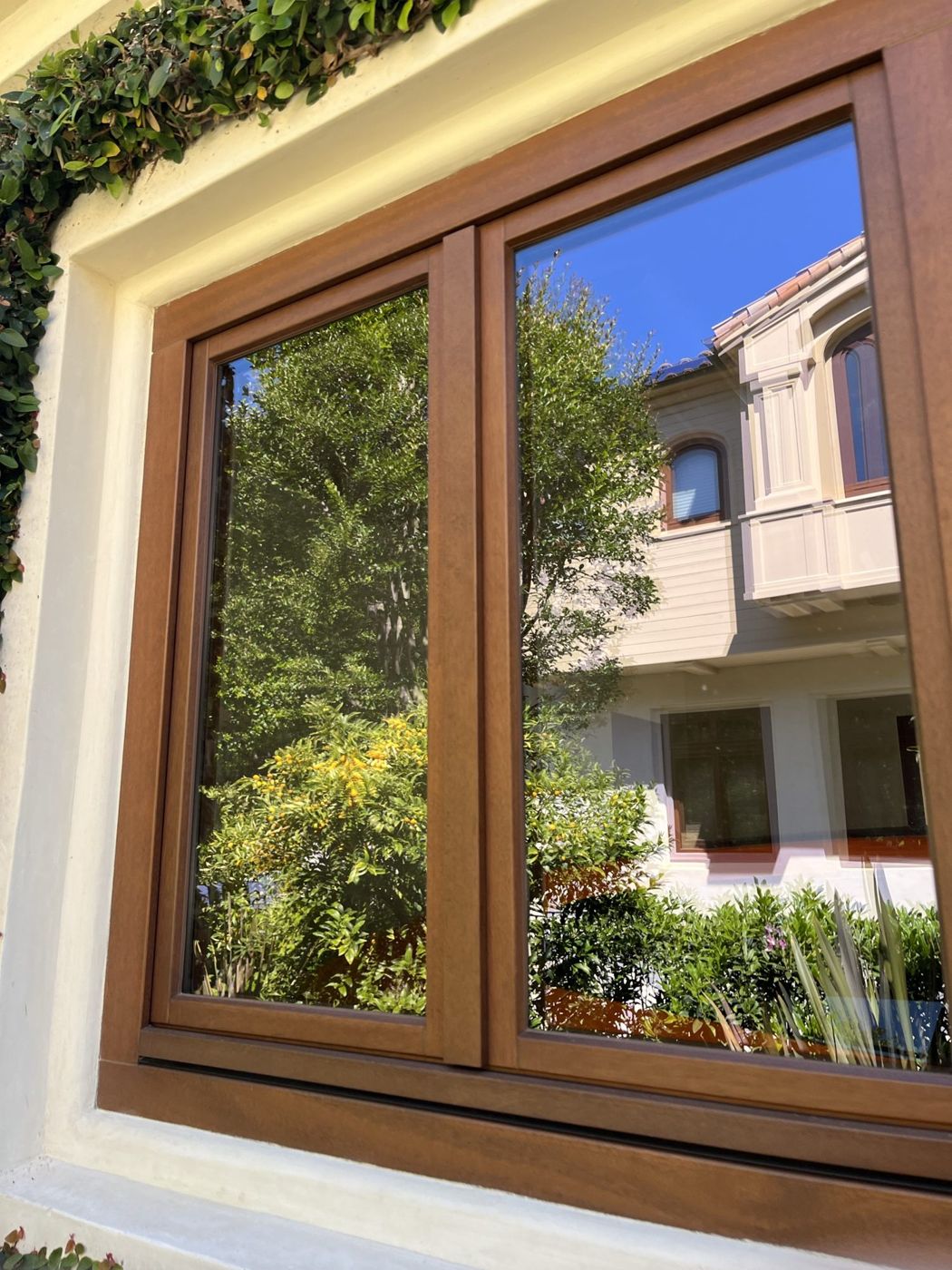 Energy-efficient window replacement in Pasadena, CA